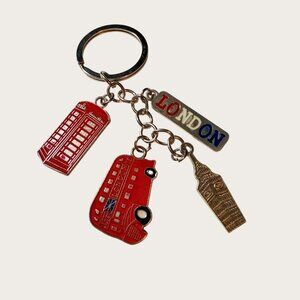 London Souvenir Keychain Keyring Big Ben Double-Decker Bus Phone Booth Charms